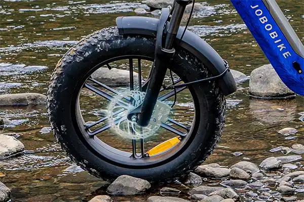 E-bike veiligheidstest: gewone remmen versus remmen met motoruitschakeling