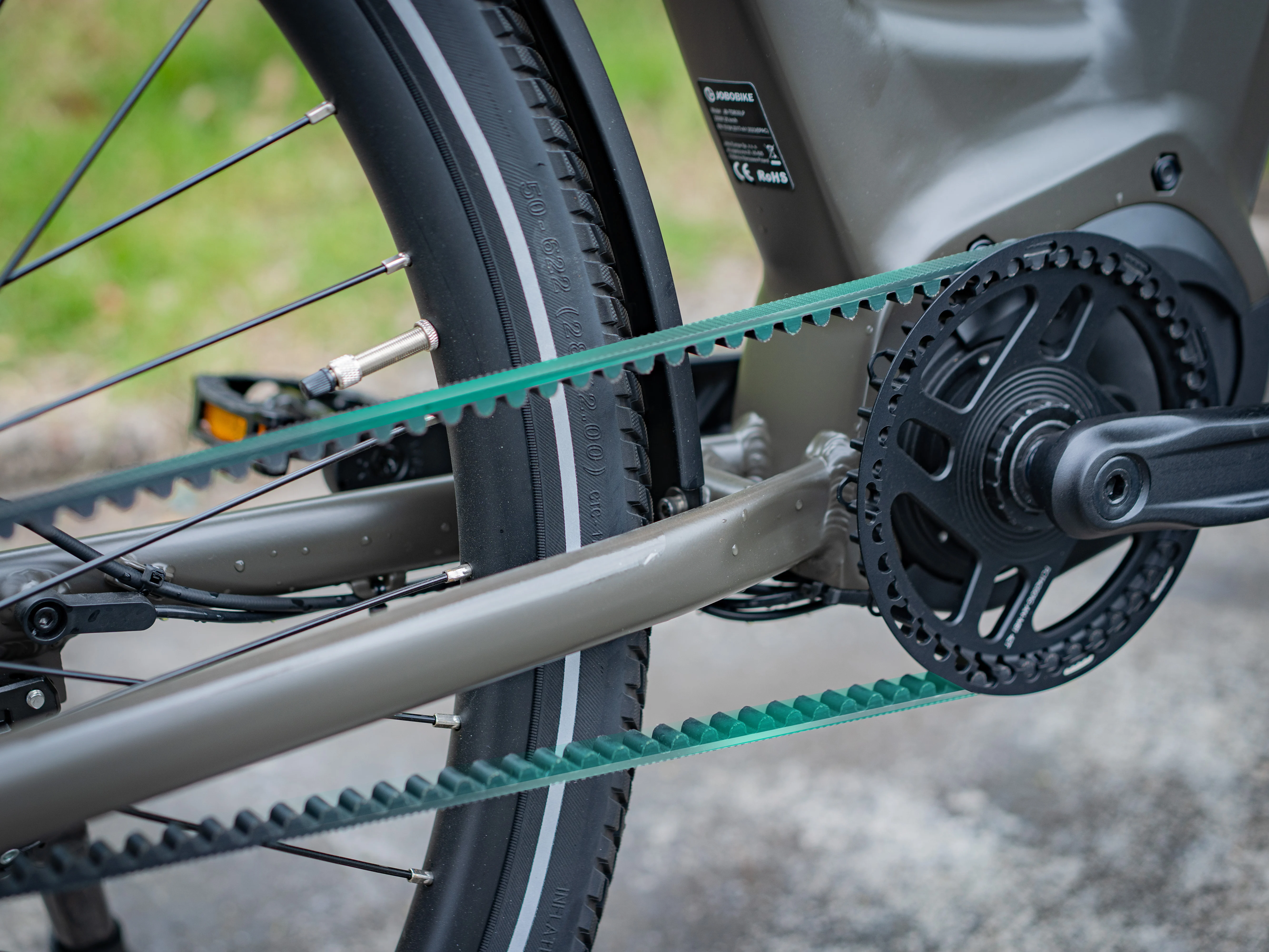Patented Carbon Belt for Smooth Riding